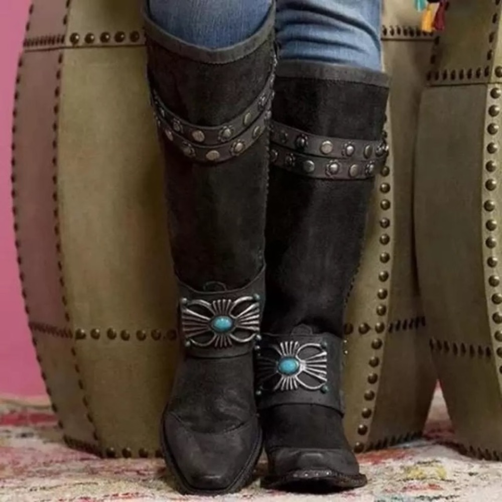 Medieval cowgirl boots